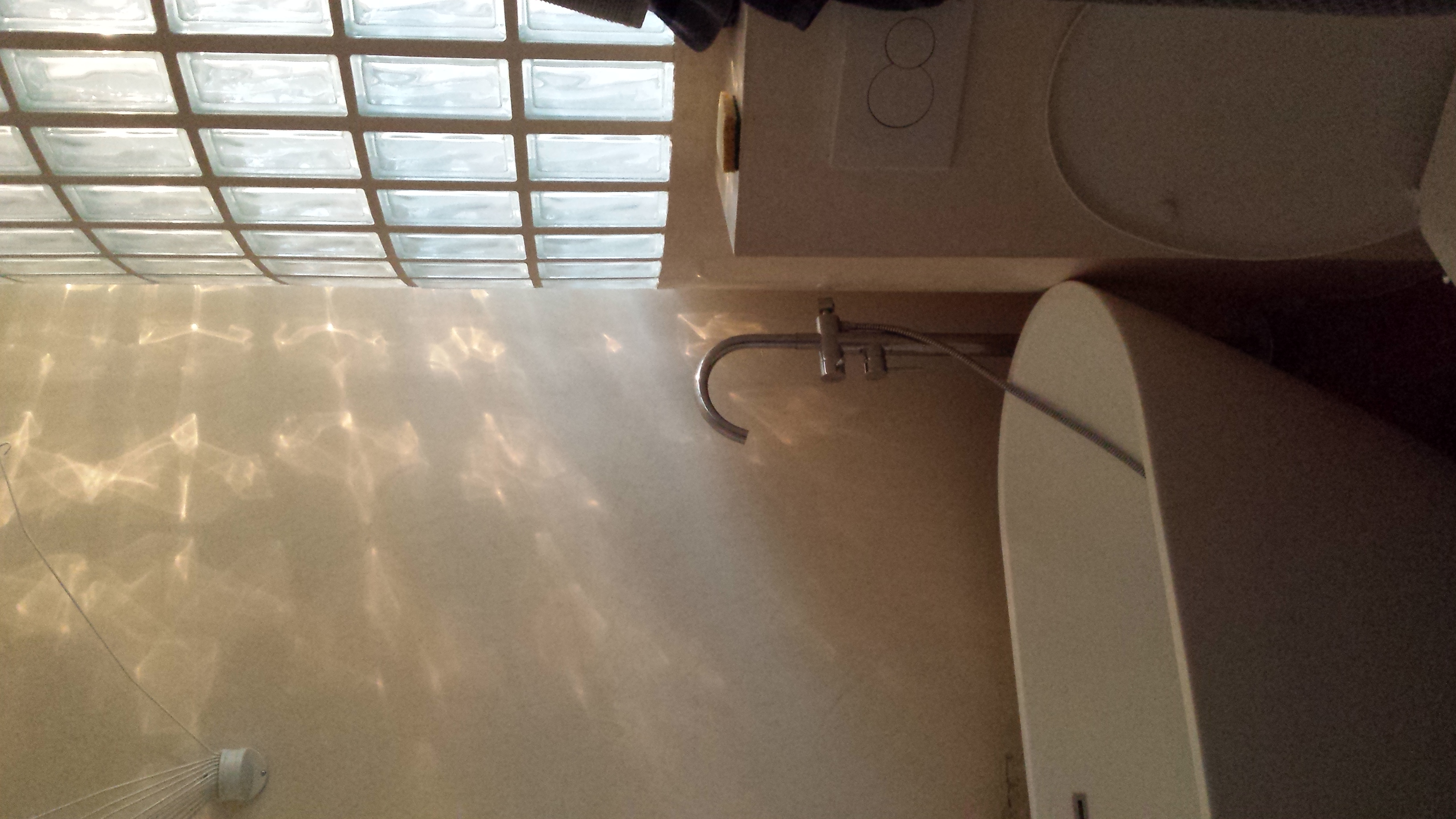 Sous-location chambre dans un immense appartement 18e